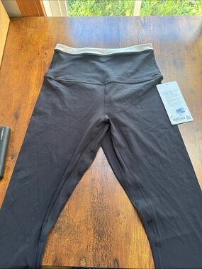Lululemon Align Super High-Rise 25” Trim Leggings Black/Ivory Size 8 NWT
